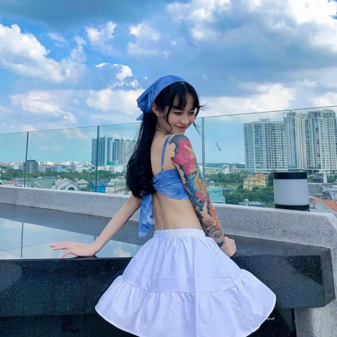 派遣女公关彩华